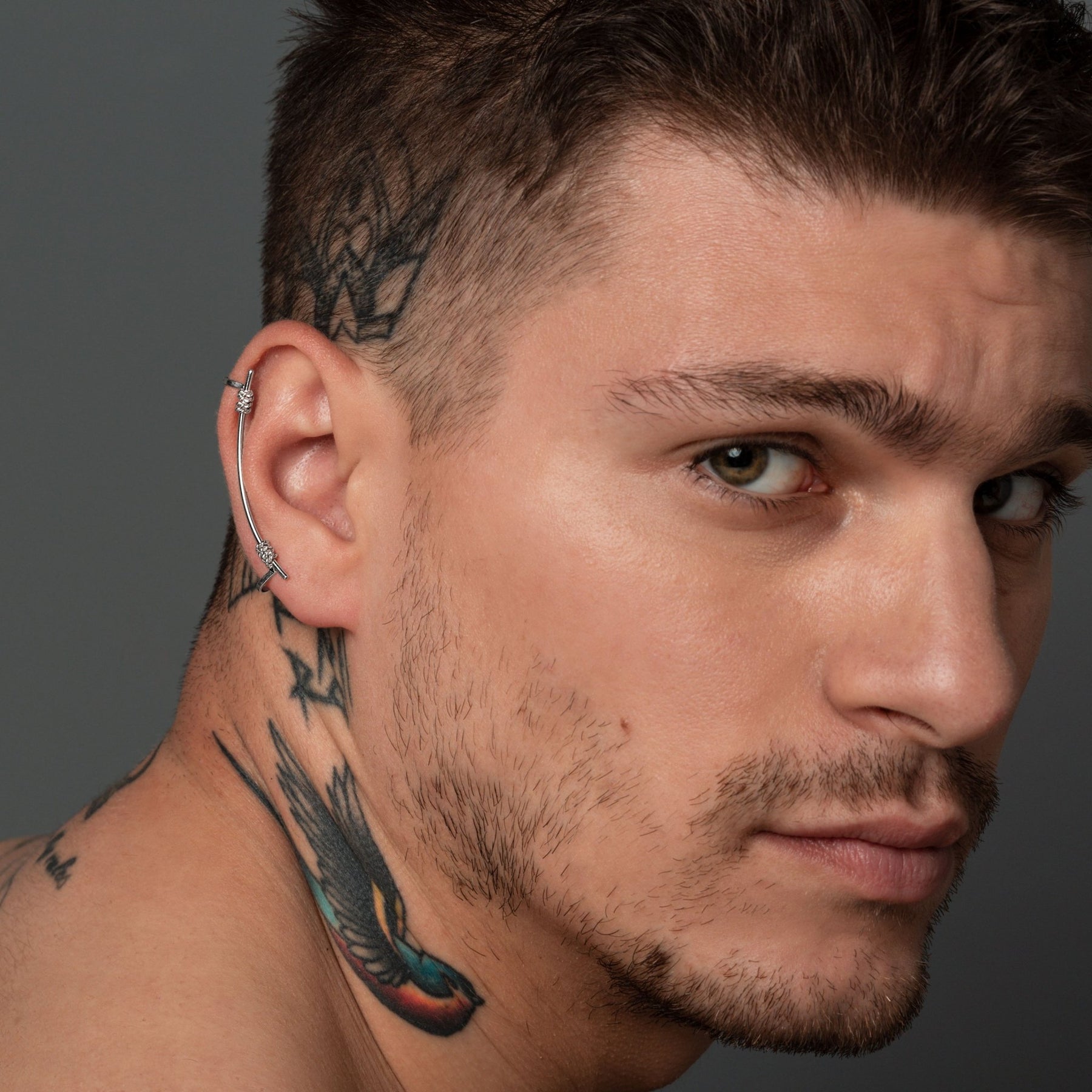 On what type of men do earrings look good on? - Quora